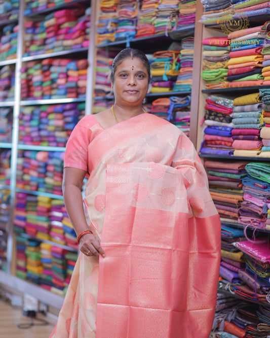 Sandal With Pink Fancy Cotton Saree
