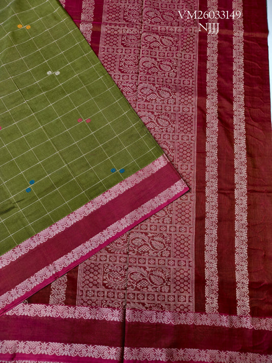 Deep green colour Handloom Pure Cotton Saree