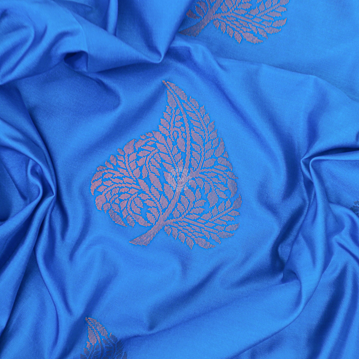 VM23083524 Blue with Pinkish Semi soft silk saree