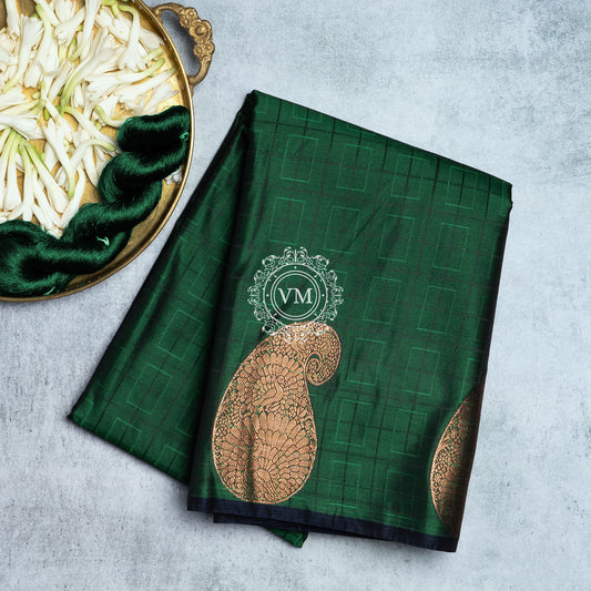 SS57 Gold Zari Paisely Motif with Checked Design Green Soft Silk Saree