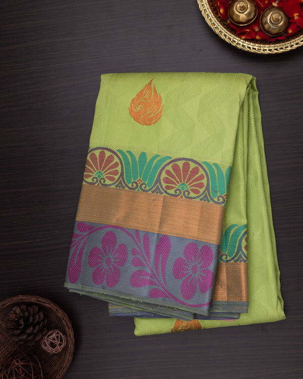 KANCHIPURAM TRADITIONAL SILK SAREE