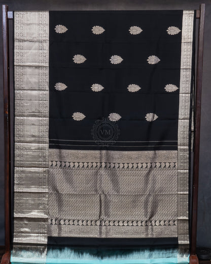 BLACK COLOUR KANCHIPURAM TRADITIONAL SILK SAREE