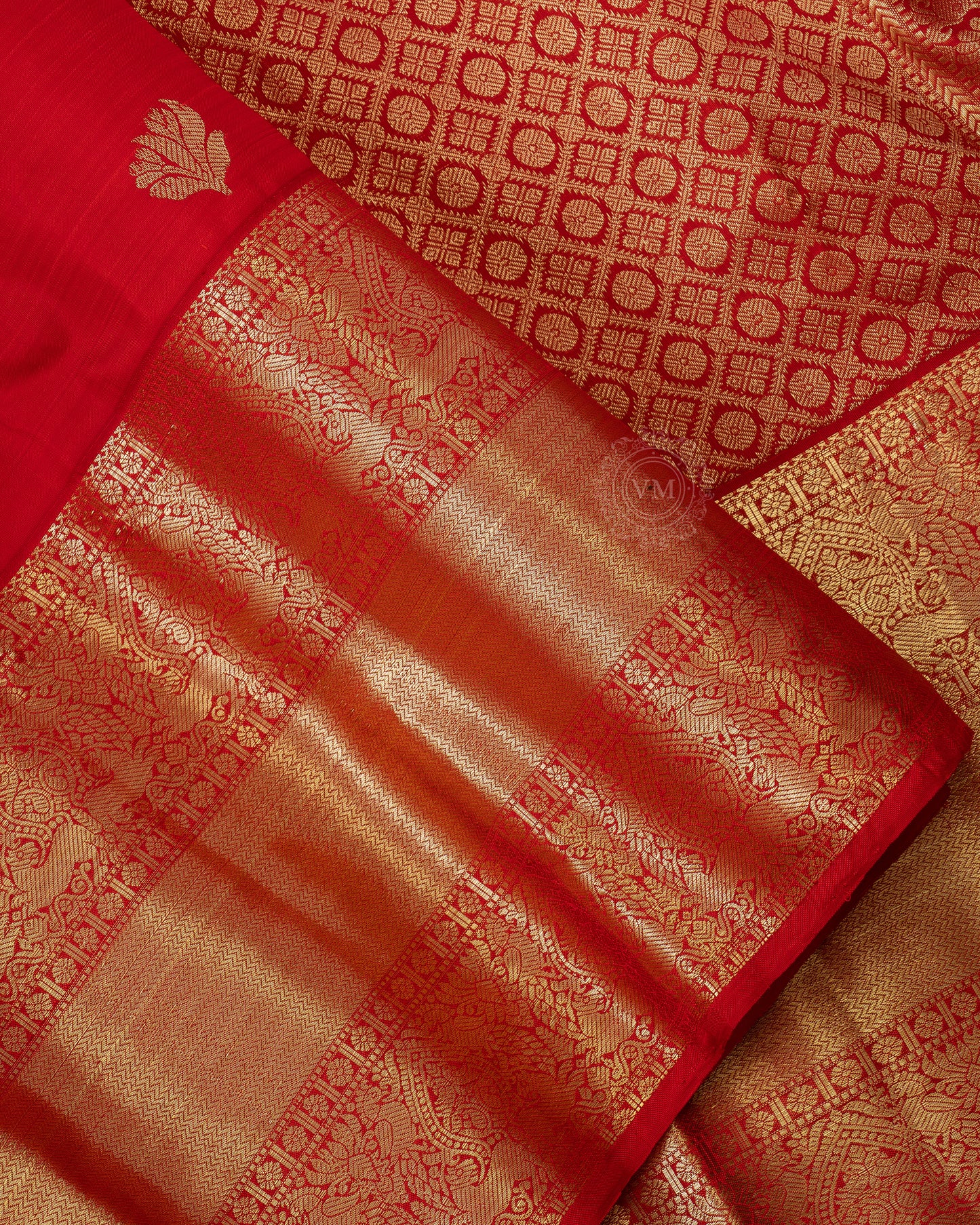 CRIMSON RED COLOUR KANCHIPURAM TRADITIONAL SILK SAREE