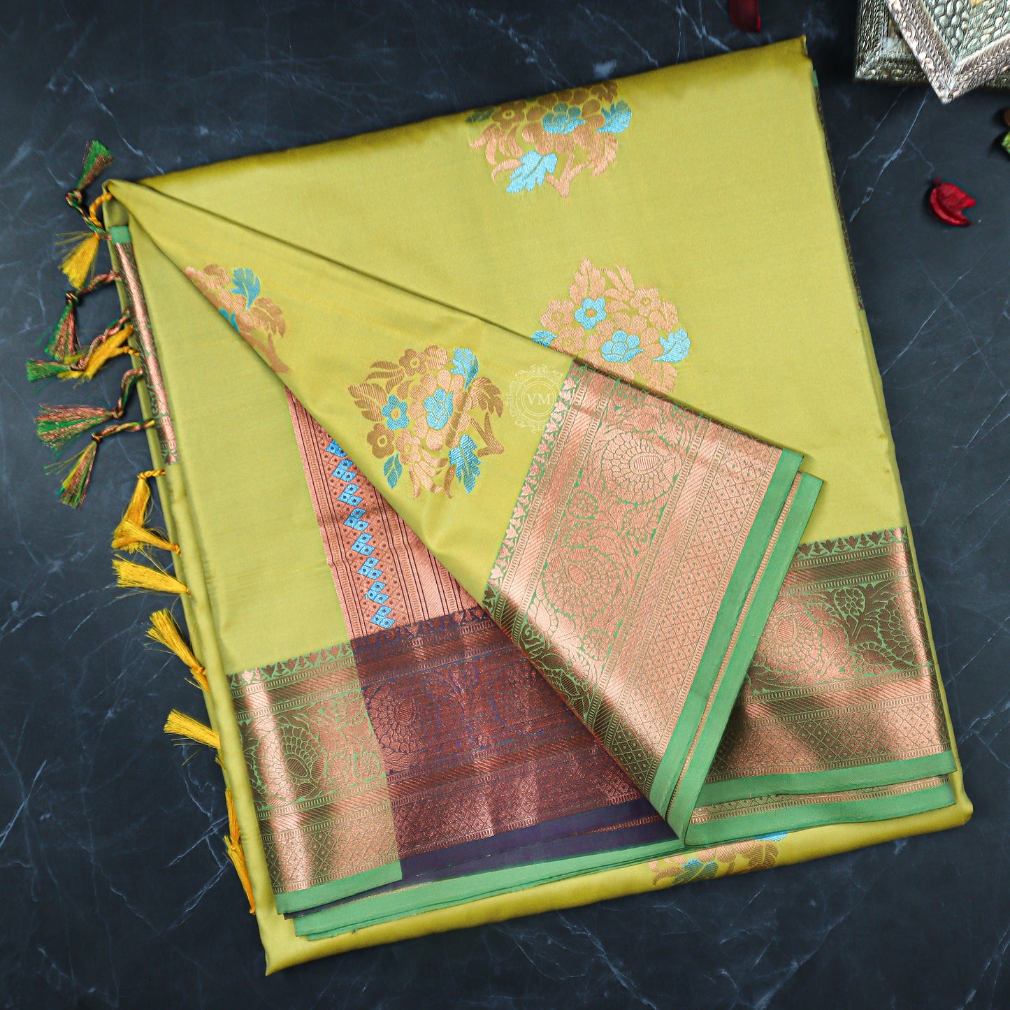 VM23075019 Greenish Beige with Brown Semi soft silk saree