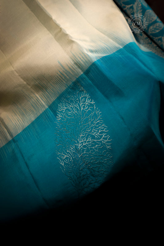 Chrome White Handloom soft silk saree
