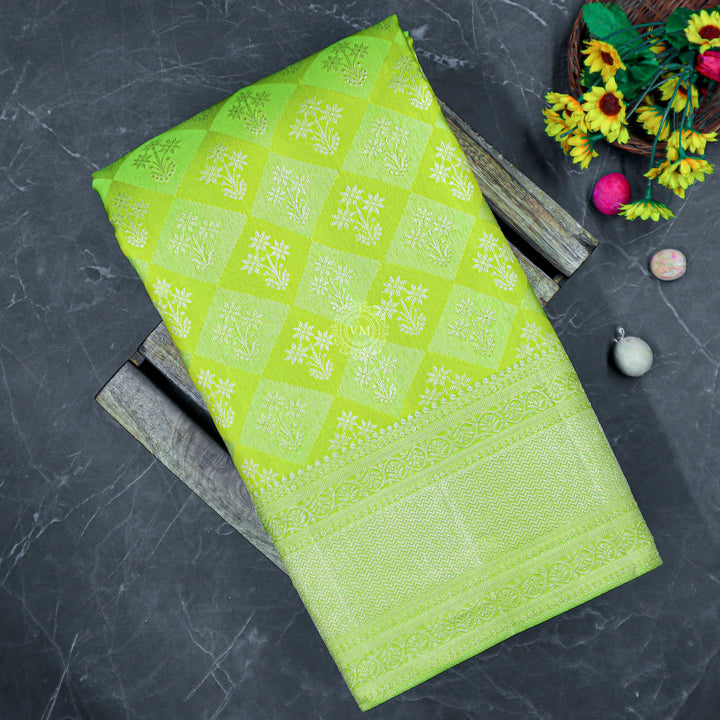 VM23074259 Greenish Yellow with Olivine kanchipuram wedding silk saree