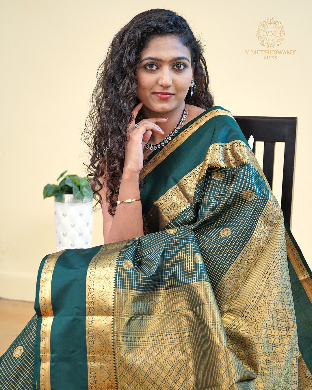 GREEN COLOUR KANCHIPURAM KORVAI SILK SAREE